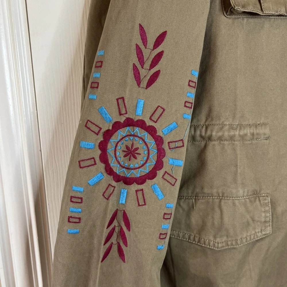 NWT‎ Hayden LA Embroidered Tribal Cargo Jacket in Olive Green Sz Large